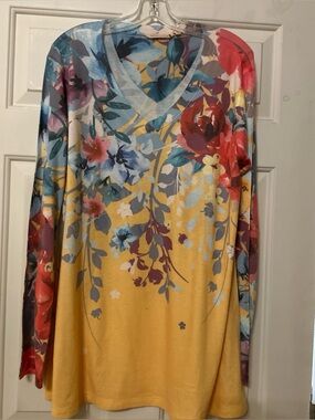 Soft Surroundings Pastel Floral V-Neck Top in Yellow, Blue, Purple